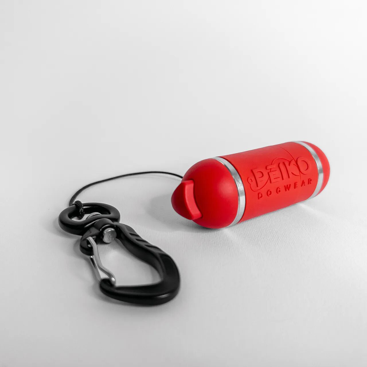 peiko-pocket-quickleash-style-red-cut.jpg